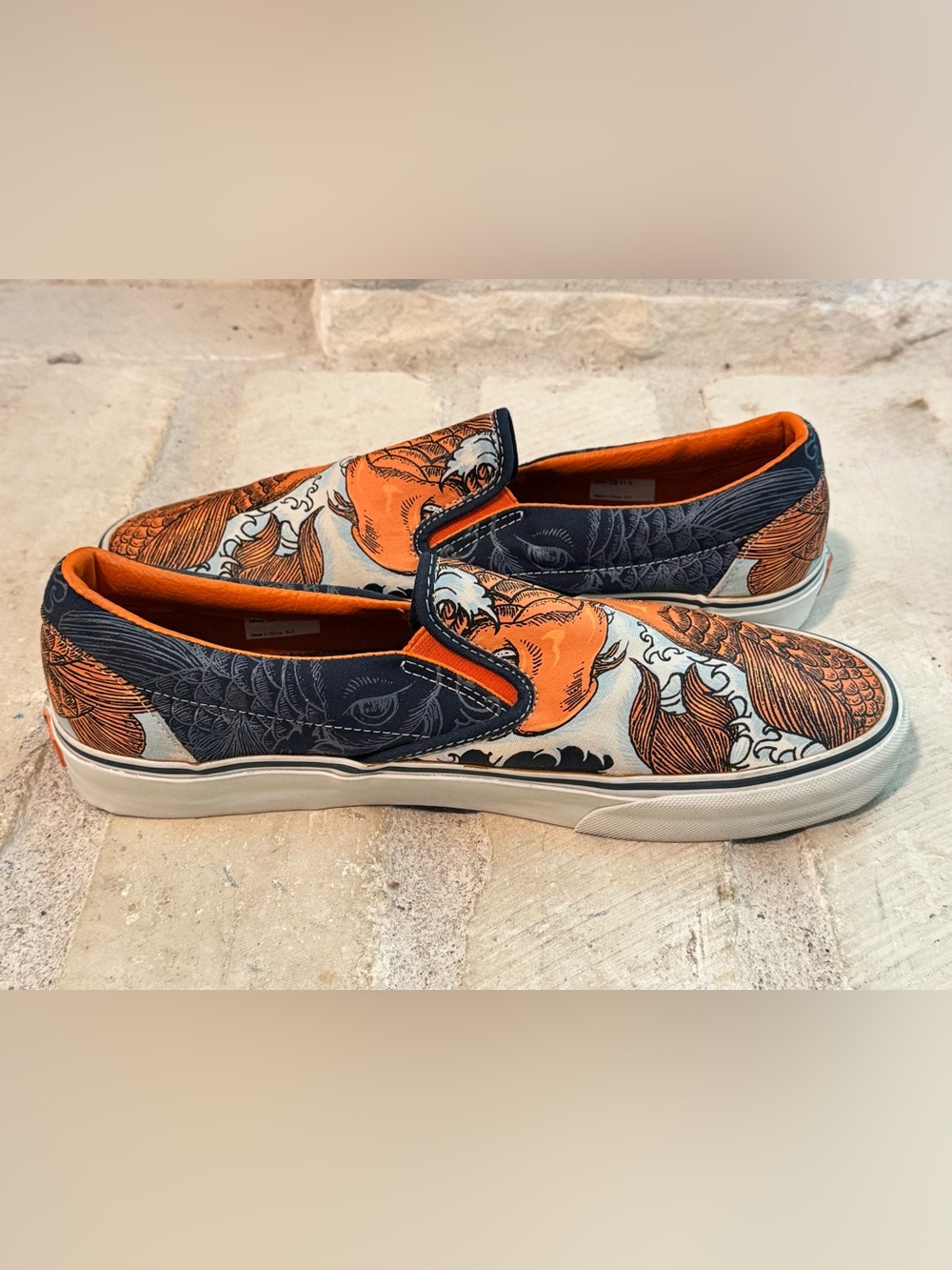 Vans Koi Fish Rare Retired Streetwear Slip-Ons- Unisex size Men’s 11.5 NWOT - Picture 7 of 16